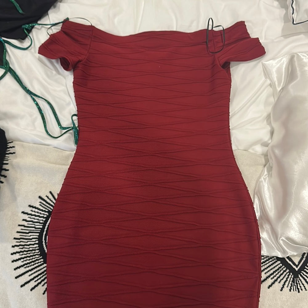 red windsor dress! size large!